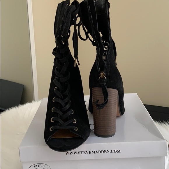 STEVE MADDEN FREELY BLACK SUED - Picture 4 of 4